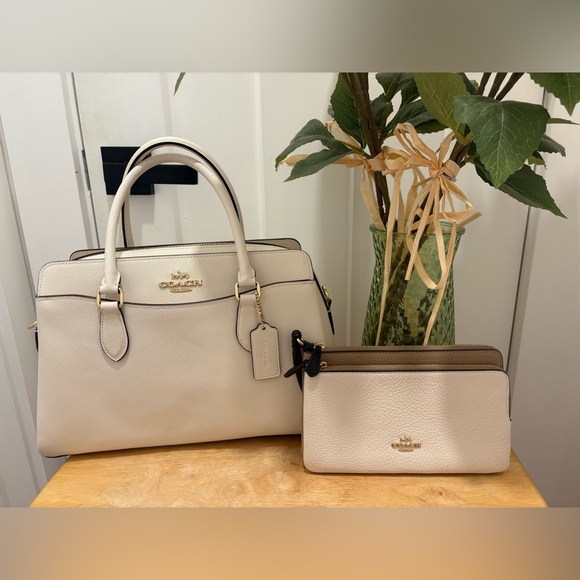 Coach Mini Darcy Carry All Bag With Wristlet Gold Chalk Color. Set! - Picture 3 of 11